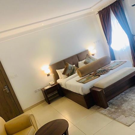 Swiss Pearl Continental Suite Wupa Bagian luar foto