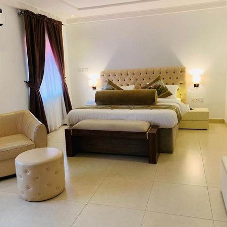 Swiss Pearl Continental Suite Wupa Bagian luar foto