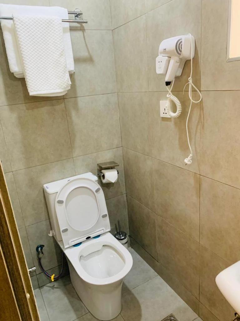 Swiss Pearl Continental Suite Wupa Bagian luar foto