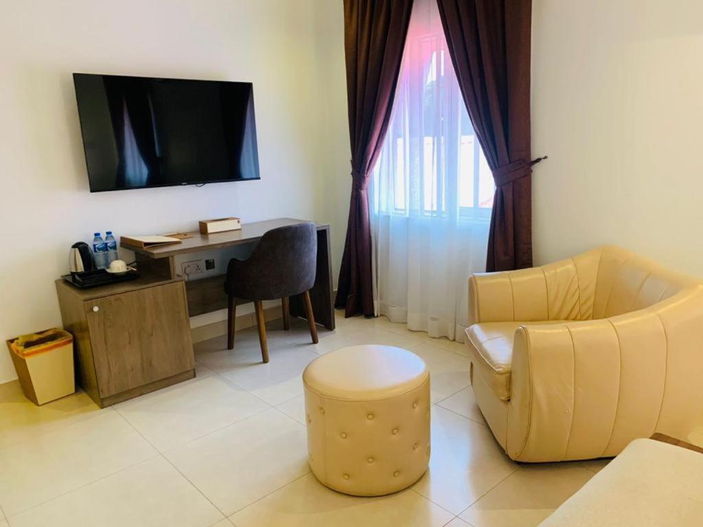 Swiss Pearl Continental Suite Wupa Bagian luar foto