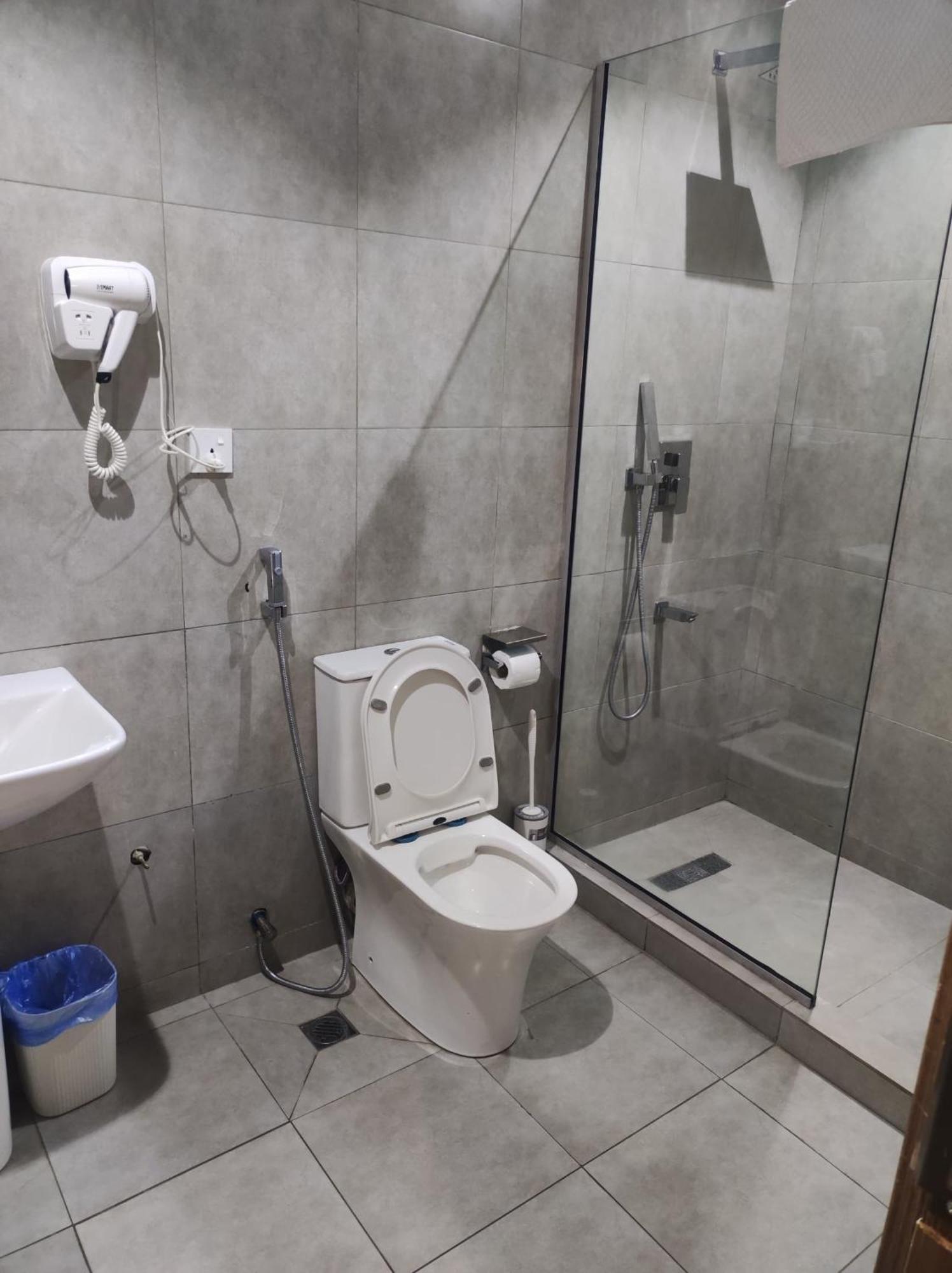 Swiss Pearl Continental Suite Wupa Bagian luar foto